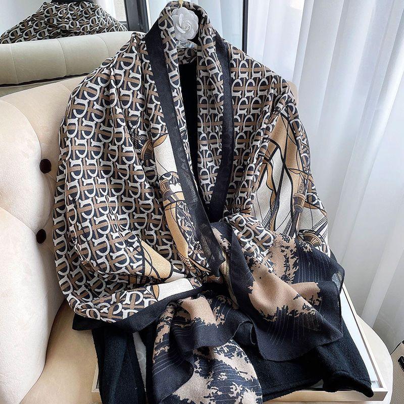 Luxury Brand Autumn and Winter Women New Style Fashion Color Matching Print Silk Scarf Lady Popular Headcloth Beach Shawl