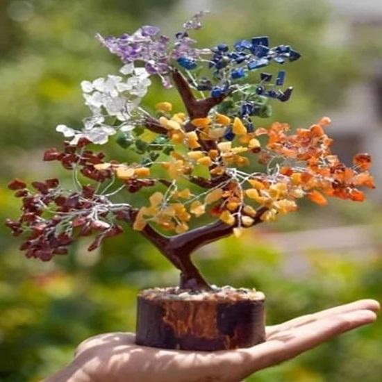 7 Chakra Crystal Tree for Energy Positive Crystals Healing Stones Feng Shui Seven Chakra Tree of Life Home Decorations 300 Beads