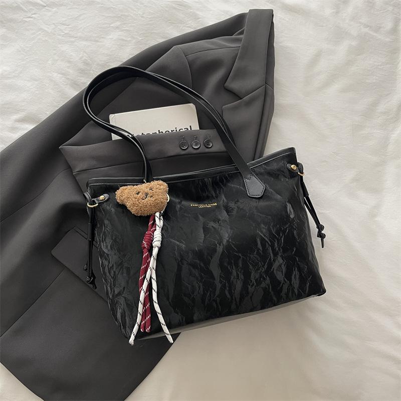 Shoulder bag to work commuter women's bag 2025 autumn new fashion niche casual simple retro hand carry tote bag women