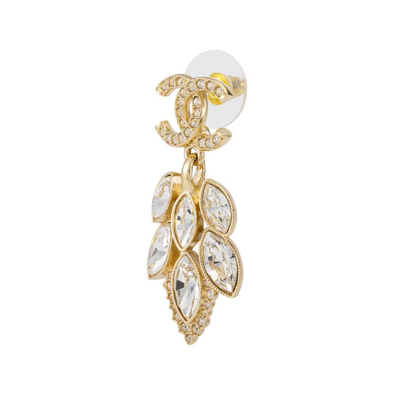 CHANEL [23 Spring and Summer New Products] 23S Rhinestone Double C Crystal Large Leaf Pendant Earrings Women's Gold