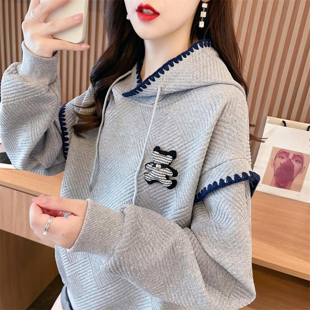 Felpa con cuciture da donna lunga sottile autunno precoce versione coreana ricamata piccola conchiglia felpa con cappuccio da donna con cappuccio