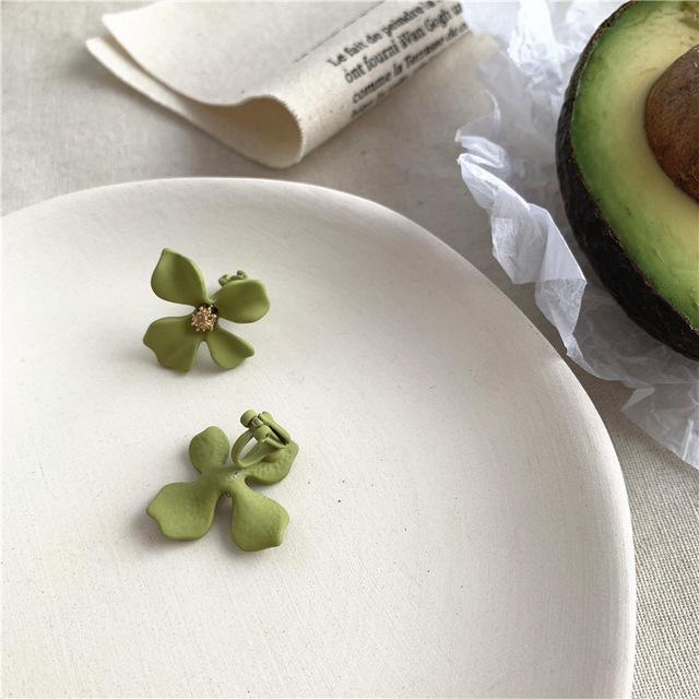 

Корейские круглые зеленые серьги из смоляного камня, ретро-серьги с зеленым акриловым цветком, геометрические квадратные серьги-клипсы без пирсинга