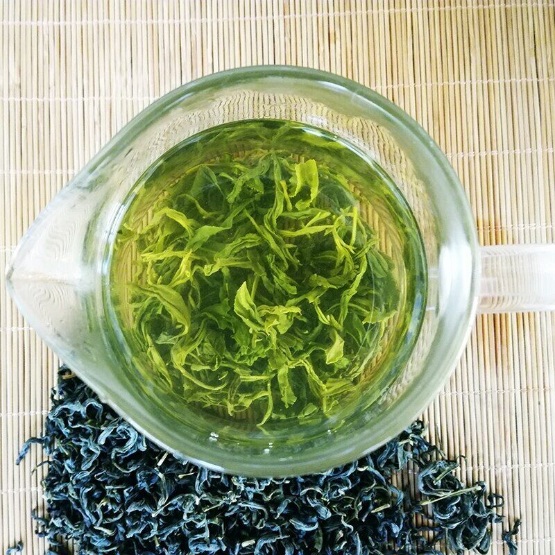 Chinesischer Shandong Rizhao Grüntee Frühling Hochgebirgsfrischer Geschmack Ri Zhao Lv Cha