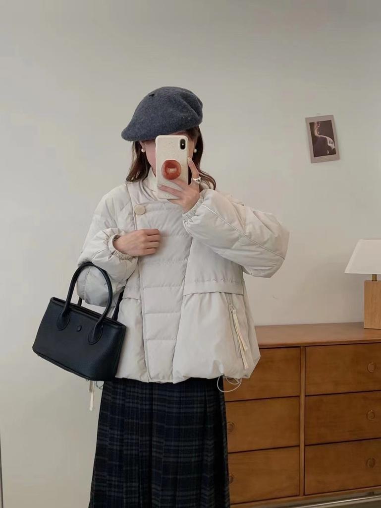 Korean down jacket women's short winter new small design sense fashionable white duck down crew neck jacket tide