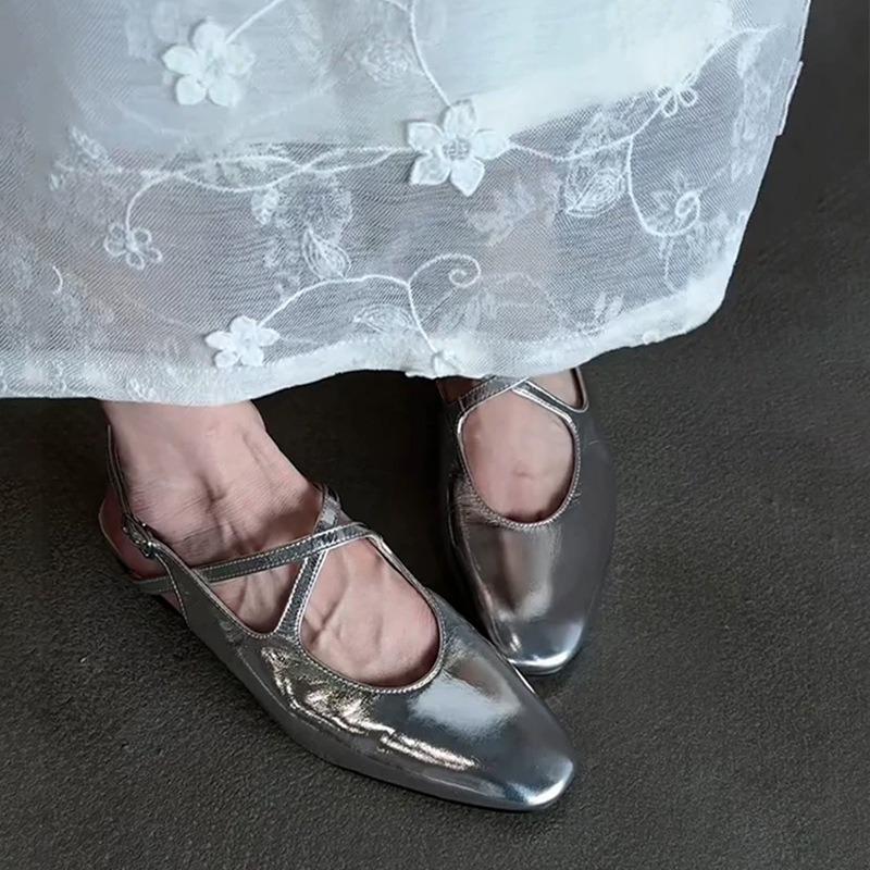Silver versatile cross-strap flat-bottomed bag head sandals women's outer wear summer new round head light mouth rear empty single shoes