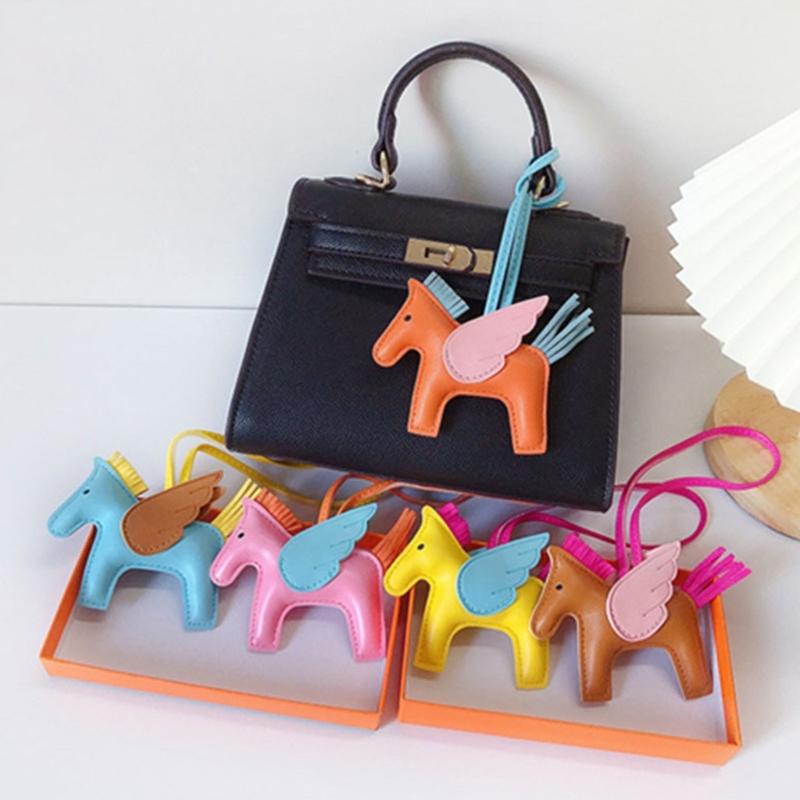 Cute Angel Wing Horse Keychain Pendant for Women Girls Fashionable Mini Horse Shape Bag Charm Oranemnt for Handbags