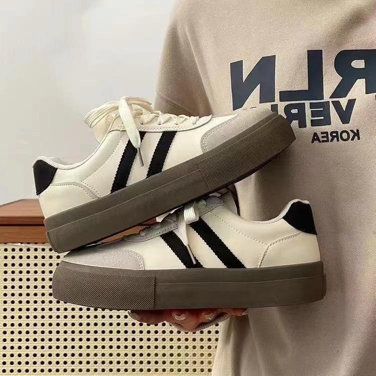 Retro Schuhe Damen Sommer dünne Schuhe neue Plateauschuhe weiße Schuhe lässige Sport-Board-Schuhe