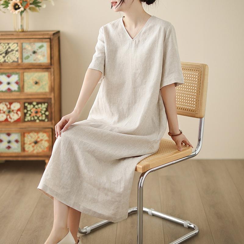 2025 Summer New Versatile V-neck Short-sleeved Cotton and Linen Dress for Women's Loose and Thin Solid Color Large-size Robe