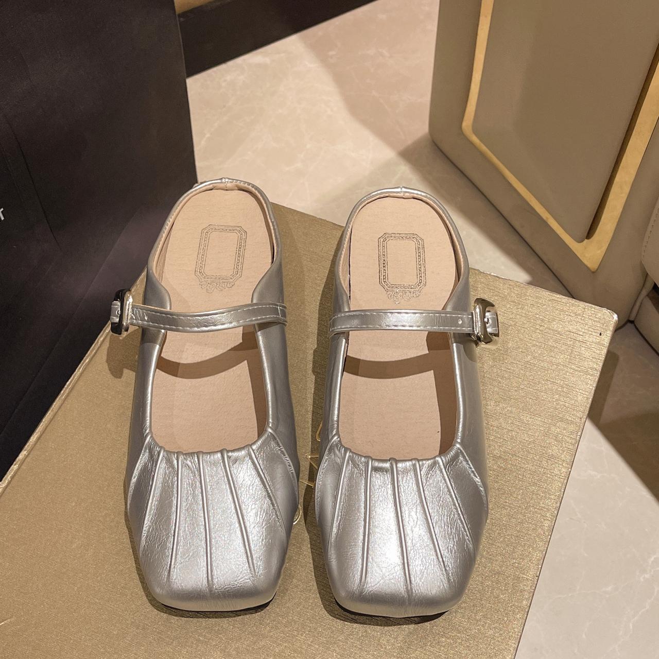 

Женская обувь, женские тапочки, лоферы со шлепанцами, модные мягкие роскошные резиновые лоферы на плоской подошве из искусственной кожи с резьбой, базовые лоферы, женская обувь 42 серебряный