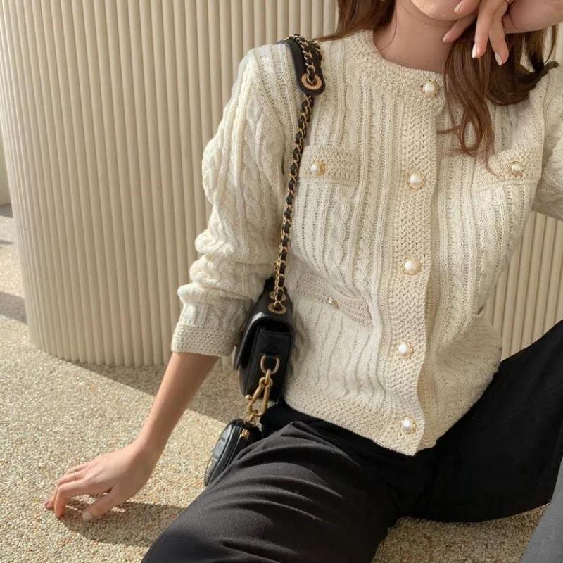 Short Knitted Cardigan Women's Solid Color Pearl Button Warm Coat Short Top New Fashion Simple Casual Commuting Spring Autumn
