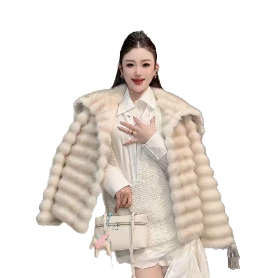 New Fashion Temperament Trendy Chinchilla Imitation Fur Mink Hair Short Winter Navy Collar Coat Coat Women