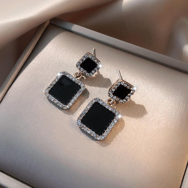 Elegant Black Rhinestone Square Stud Earrings: 2022 Korean Style Women's High-Class Dangles