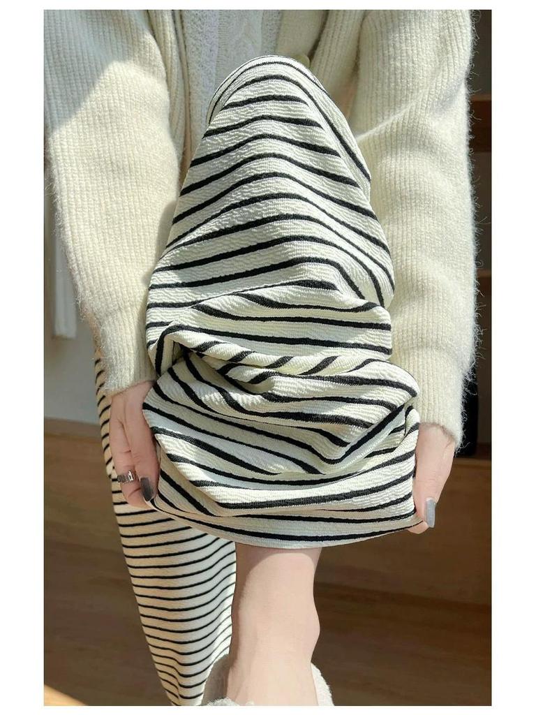 Women's Petite High-Waisted Black & White Striped Wide-Leg Pants - Autumn/Winter Casual Loose Fit with Plus Velvet