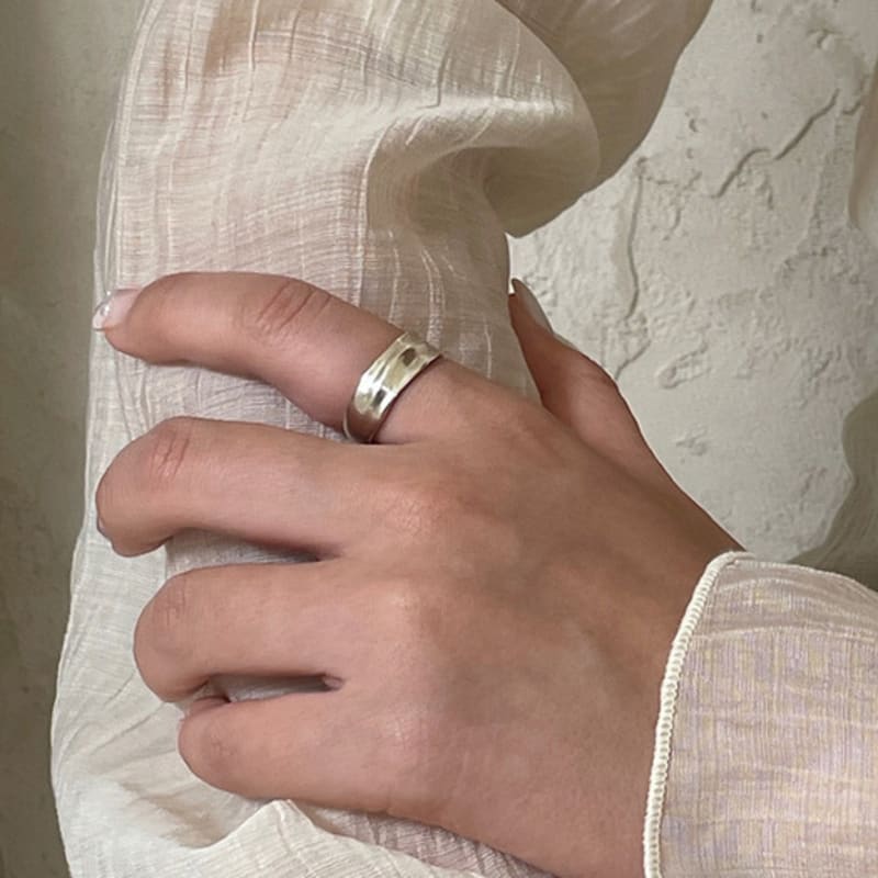 Melliv Flow Winding Ring_mvr17