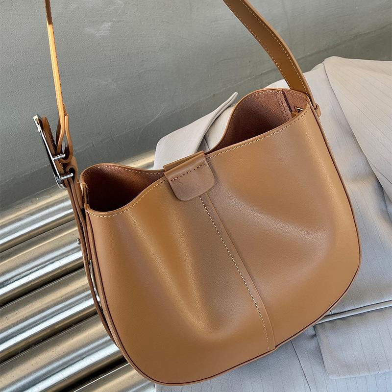 Bucket Bag Cowhide Saddle Bag Single Shoulder Crossbody Bag Women's Premium Commuter Underarm Bag