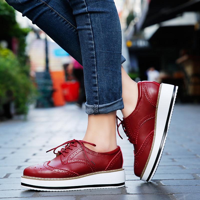 Παπούτσια από Γνήσιο Δέρμα Γυναικεία Φλατ Όξφορντ με Κορδόνια Ριγέ Πλατφόρμα Λευκά Μαύρα Μόδα Vintage Παπούτσια Μπρογκ με Πλατφόρμα Γυναικεία