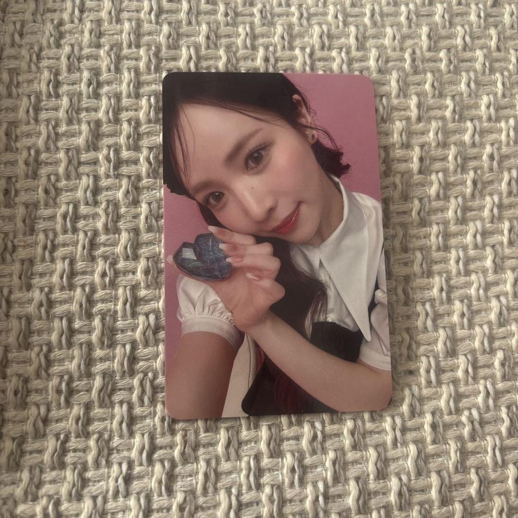 [USED] NiziU 10,000 Yen Bonus Maya Trading Card