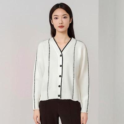 Iveni Women's V-Neck Contrast Stitch Wool Sweater