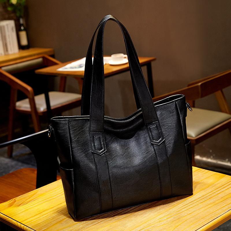 European and American Tote Bags New Large Capacity Easy To Match One Shoulder Crossbody Bags Large Fashion Duoqin Ladies Handbag Trendy
