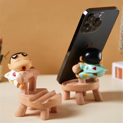 Figurine Anime Shin Chan 9cm Kawaii Support de Téléphone Accessoires Figurine d'Action Dessin Animé Modèle PVC Jouets Poupée Décoration de Bureau