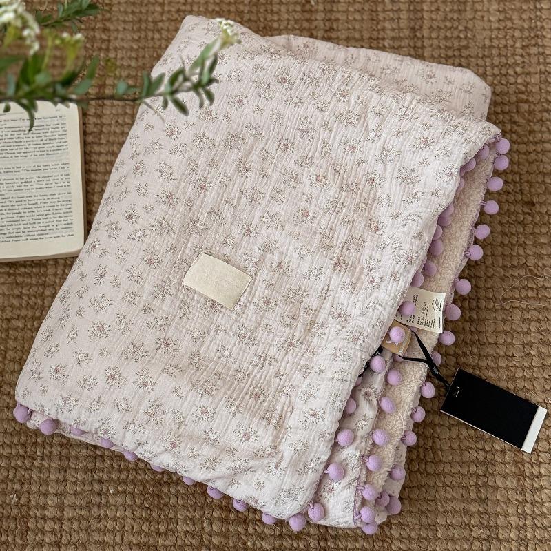 Cotton Crinkled Gauze Blanket Soft Breathable Pom Pom Throw Lightweight Portable for Office Nap Sofa Couch Outdoor Travel All Season Warm Blanket