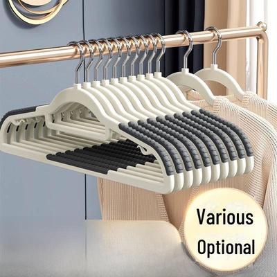 Bezešvý věšák na sušení šatů a šatní skříň