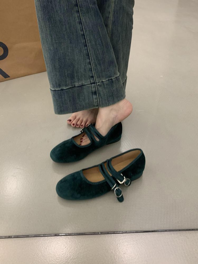 Fashion IPPEUM Ballet Flats Velvet Shoes For Women Buckle Round Toe 2025 New Ballerinas Zapatos Mujer Mary Jane Shoes