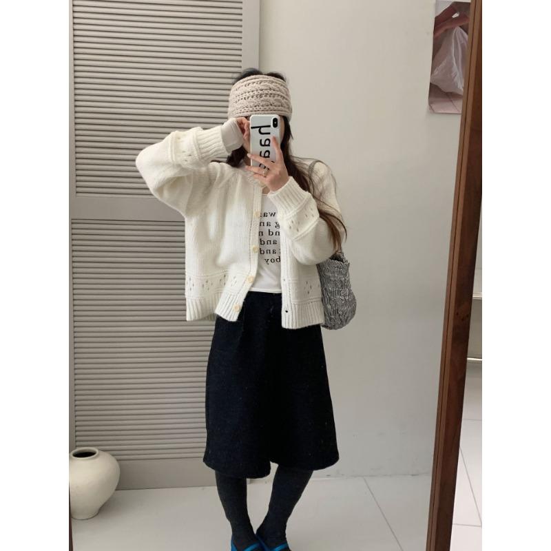 Early Spring New Sweet Hollow Knitted Cardigan Top Women's Versatile Soft Waxy Sweater Jacket Tide