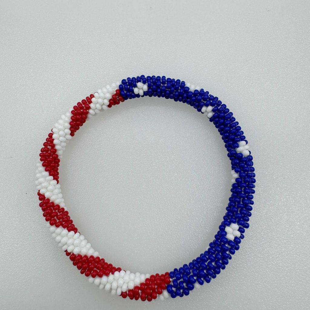 Pulsera minimalista de cuentas beige apilables, Joyería étnica nepalesa hecha a mano, Regalo para mujer para uso diario