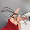 Korean Cat-Eye Retro Blue Light Blocking Glasses - Trendy Feminine Frames for Students and Style Enthusiasts