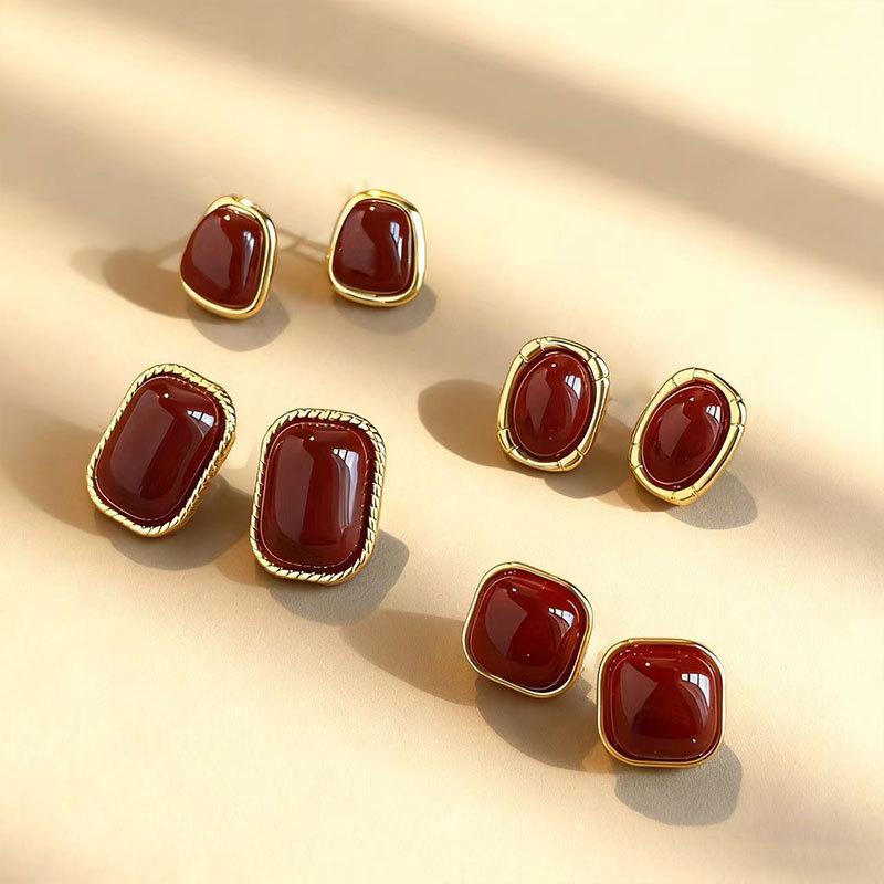 French Retro Minimalist Geometric Square Earrings Ankola Red Stud Earrings Women'S Niche High-End Fashion New Earrings