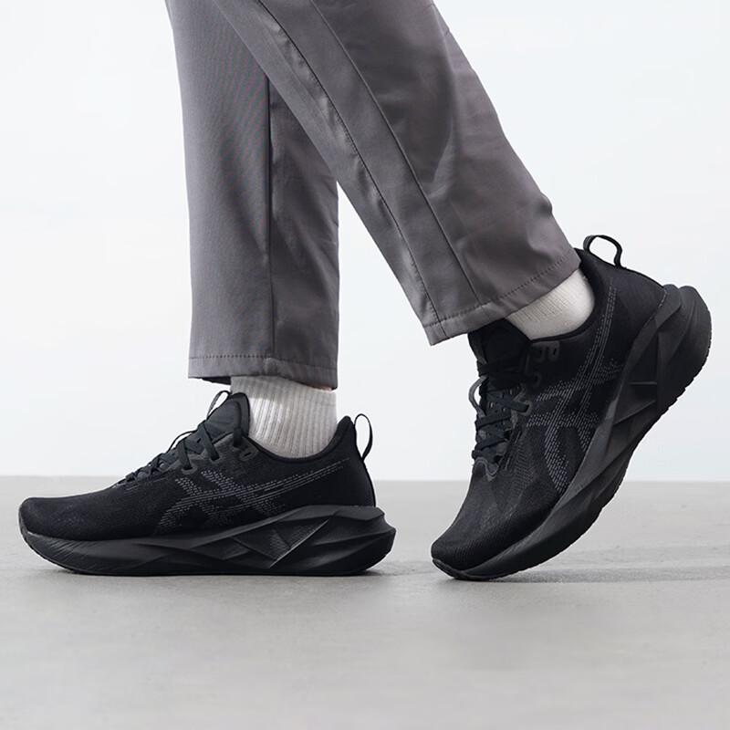 ASICS Men s NOVABLAST Running Shoes US 7