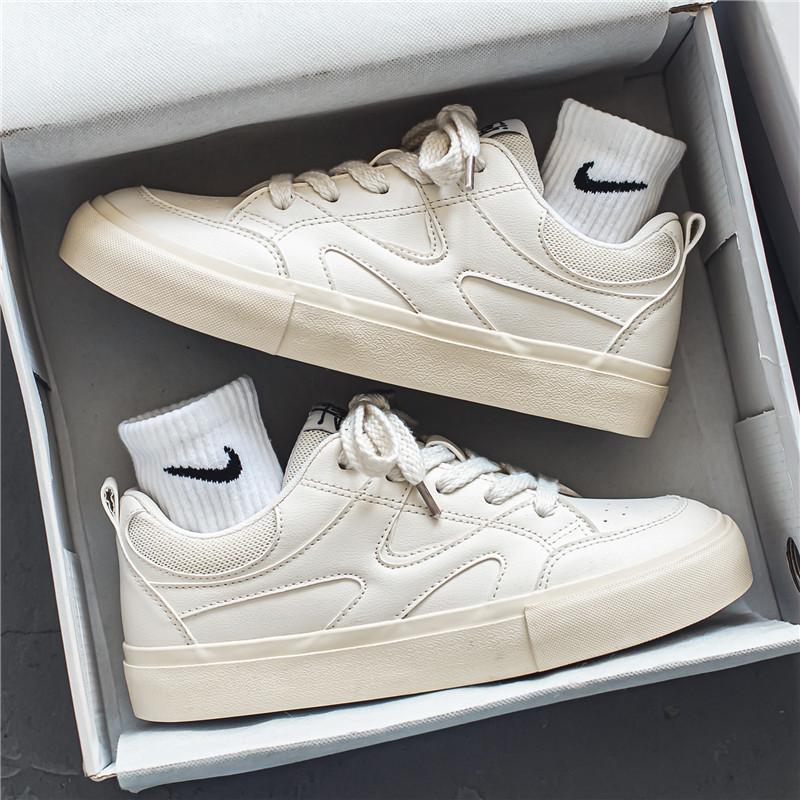 Men's shoes 2 new autumn casual board shoes sports increase junior high school students versatile soft sole white tide shoes
