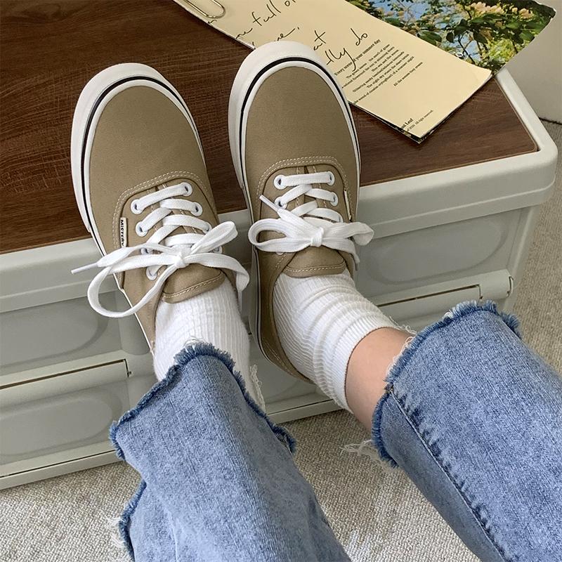 Fashion Women Sneakers 2025 New Spring Autumn Brand Luxury Vulcanize Shoes Casual Footwear Zapatillas Mujer Light Flat Breathable Shoes