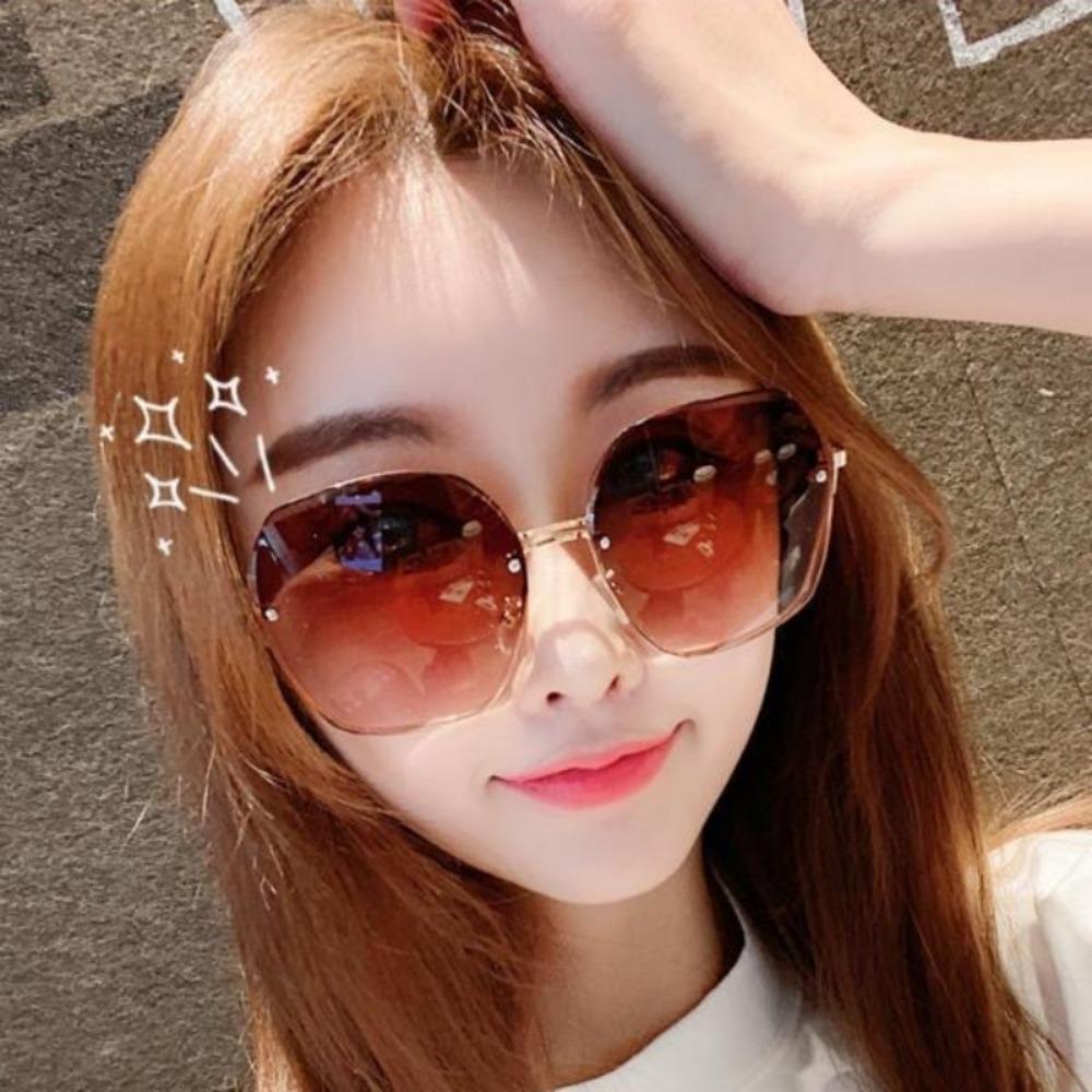 Fashionable Irregular Sliced Borderless Sunglasses for Women Gradual UV Protection Sunglasses