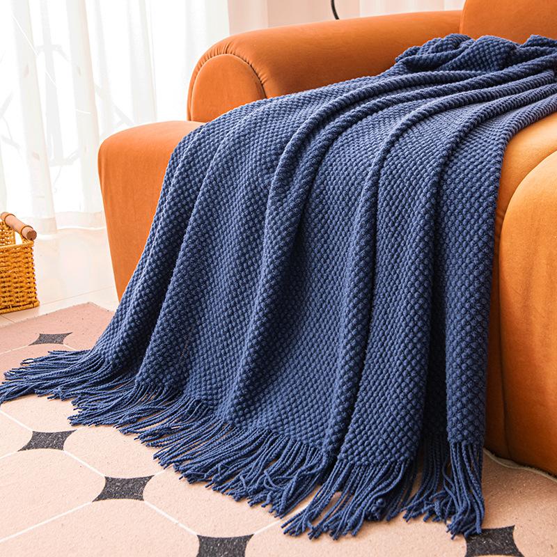 

LuxeSolid: Минималистичное акриловое покрывало – элегантность вне времени для любого пространства 70Cm * 230cm (with tassel)