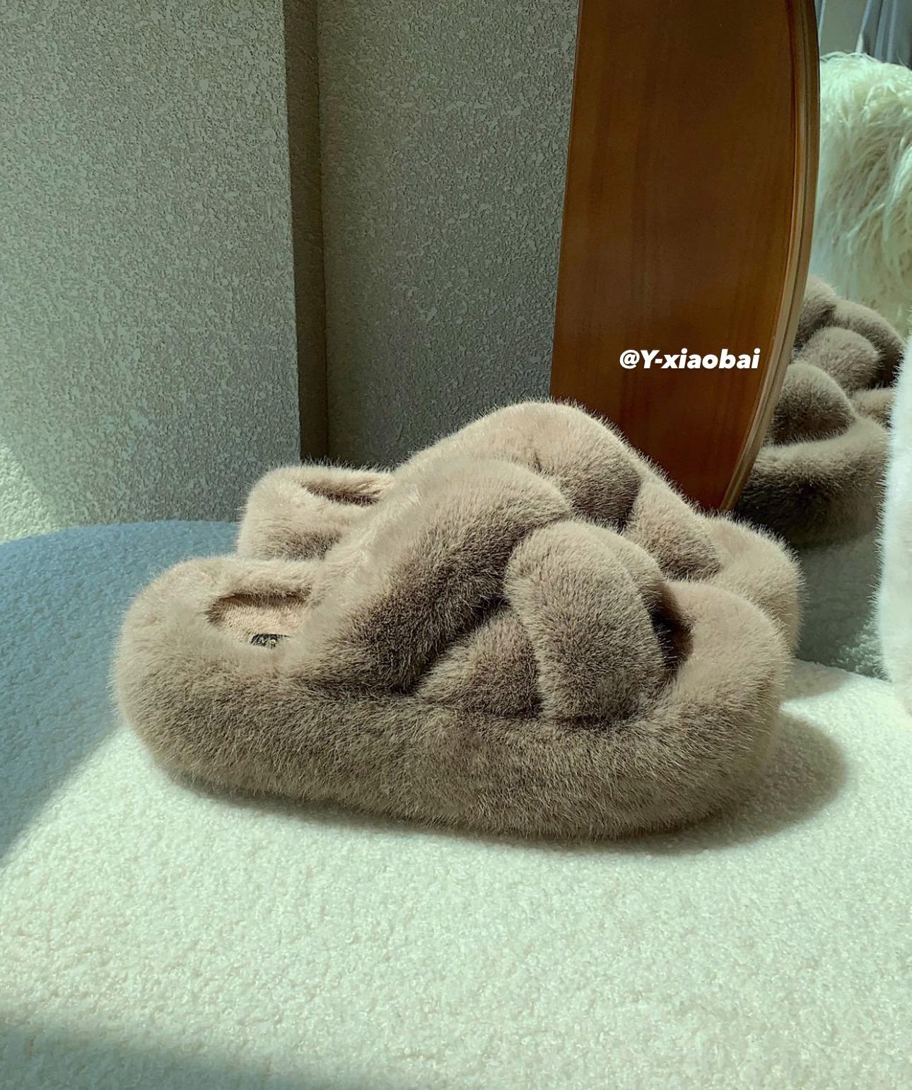 

Пушистые тапочки на толстой подошве для женщин, для носки 2025 новый осенне-зимний кролик, пушистая обувь, хлопковые тапочки на одно слово 40 хаки