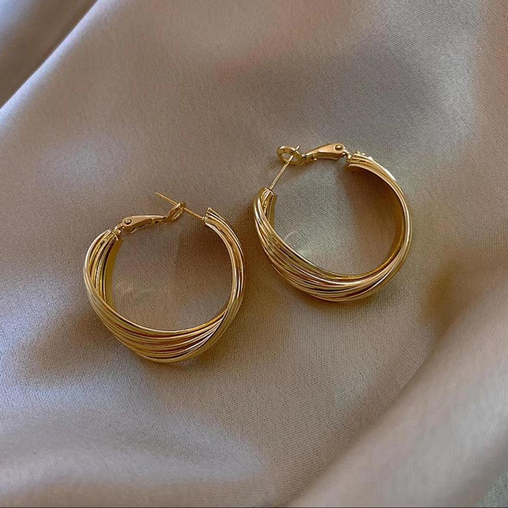 Trendy European & American High-End Twisted Metal Earrings for Women