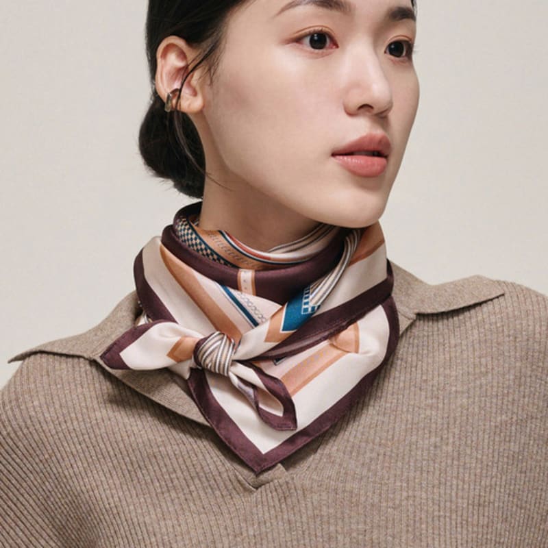 Saint Luxure Crème Blue Brown