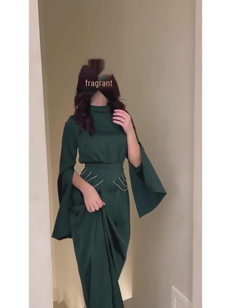 Jarní saténové šaty s polovyvýšeným límcem 2024: Evropsko-americký soudní styl, zeštíhlující pas, s dlouhým rukávem