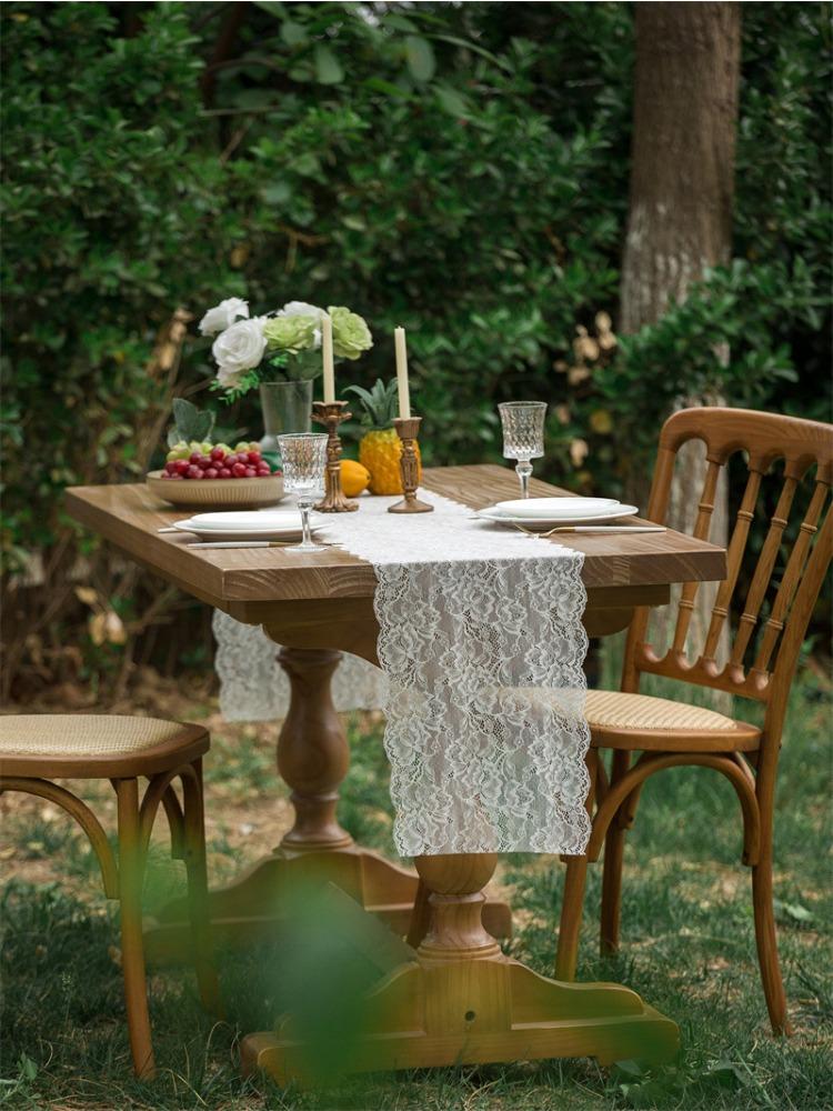 Elegantní krajkový běhoun na stůl Francouzský romantický výřez Atmosféra Prostírání Vhodné pro domácí dekor jídelny Obývací pokoj Svatba Večírek Sváteční dekorace
