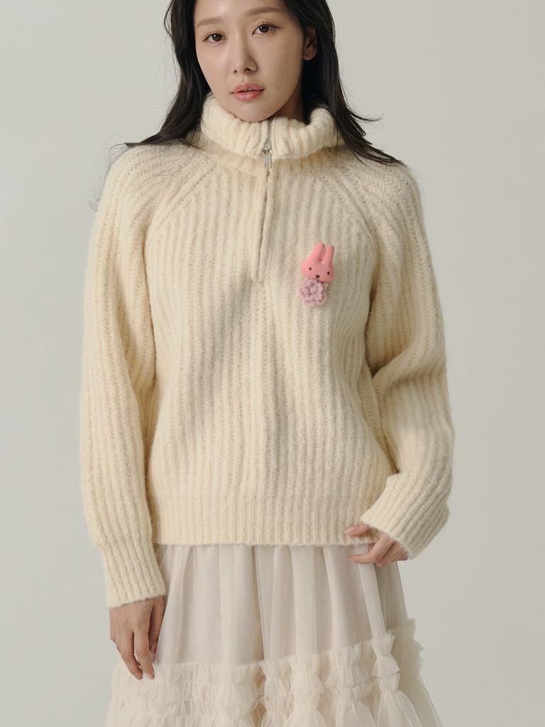 SORRY, TOO MUCH LOVE Raglan Half Jip-Up Wool Knit_Cream