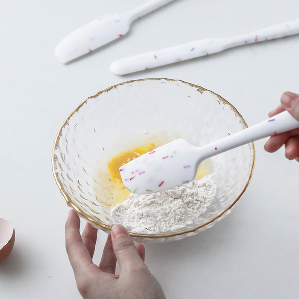 6Pcs/Set Silicone Kitchen Utensils Nonstick Heat Spatula Scoop Oil Brush Chef All Over Silica Food Cooking Baking Cutlery Dinnerware Cookware Gadgets
