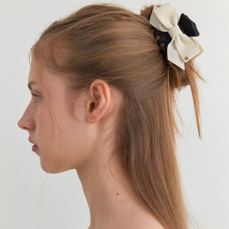 

OVLA suede ribbon hair clip_colors HC037 Ivory