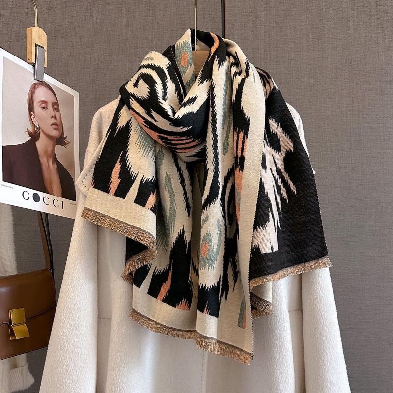 New imitation cashmere personalized printed scarf autumn and winter thickened warm versatile scarf women's fashion atmosphere shawl
