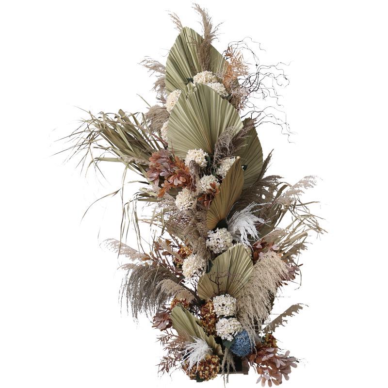 Retro Palm Leaf & Balloon Chain Decoration for Home, Parties, and Celebrations.