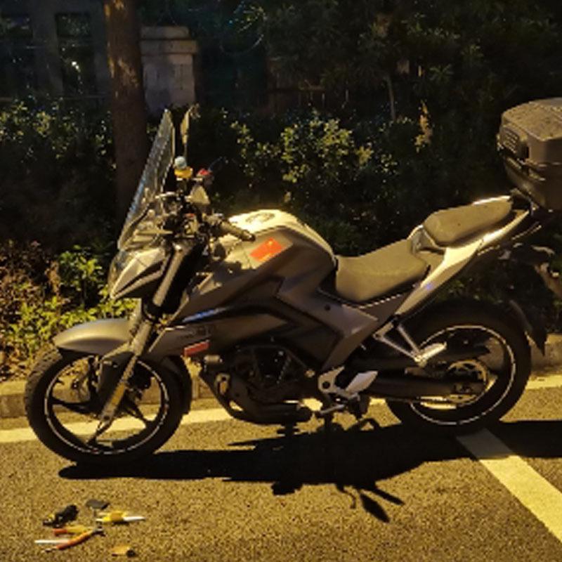 Compatible Windshield for Haojue DKS, Suzuki, Honda, CB400F, GL, and Other Motorcycles.