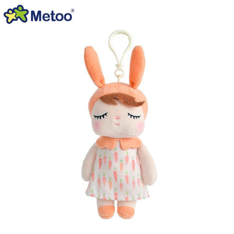 Metoo אנג'לה בובת קטיפה רכה מחזיק מפתחות קל משקל וחמוד קישוט לתיק לבנות עבור