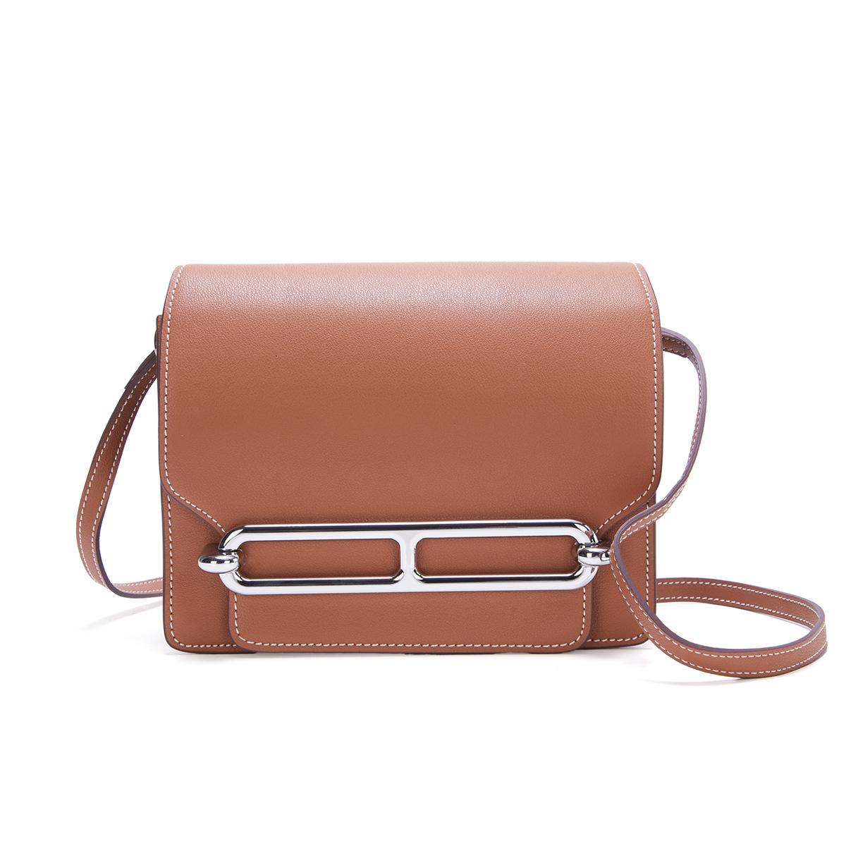 

Новая сумка Pig Nose с натуральной текстурой кожи, модная маленькая квадратная сумка через плечо, ретро-темпераментная сумка на одно плечо из тофу, сумка для бортпроводника 22x8x17cm коричневый