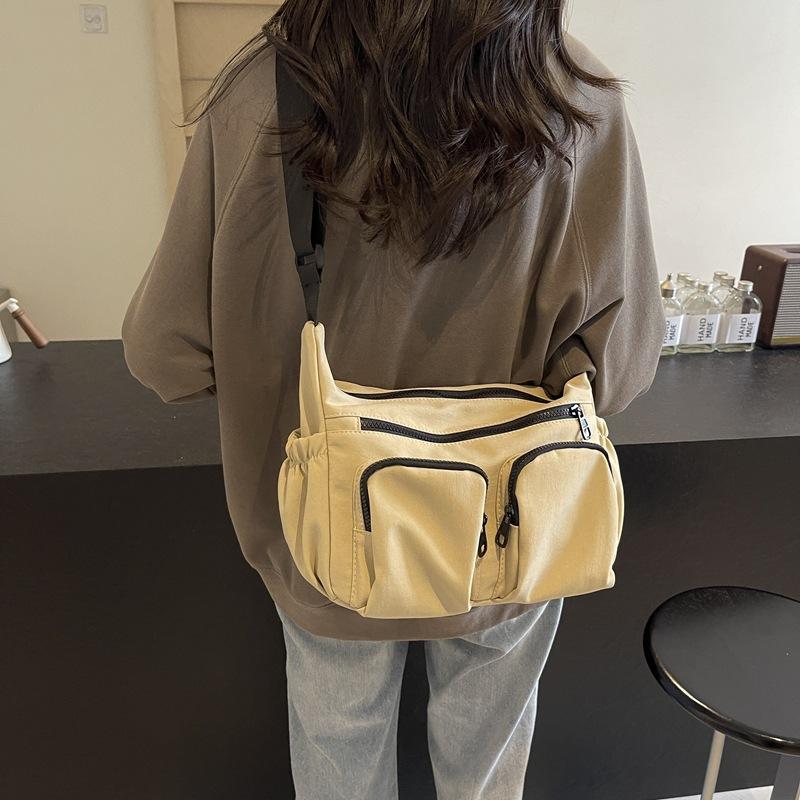 Korean Version of Casual Large-capacity Satchel Women's New Niche Versatile Single Shoulder Crossbody Dumpling Bag Tooling Style Boys Trendy Bag